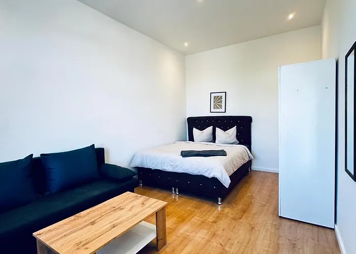 Comforatble 3br Near Kaufpark Alterlaa * Viyana