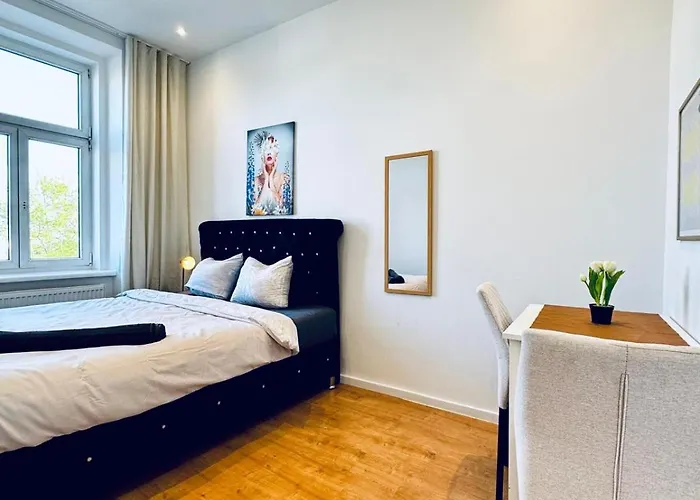 Comforatble 3br Near Kaufpark Alterlaa * Viyana