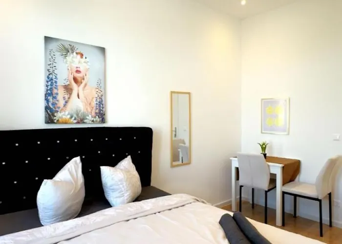 Comforatble 3br Near Kaufpark Alterlaa Daire