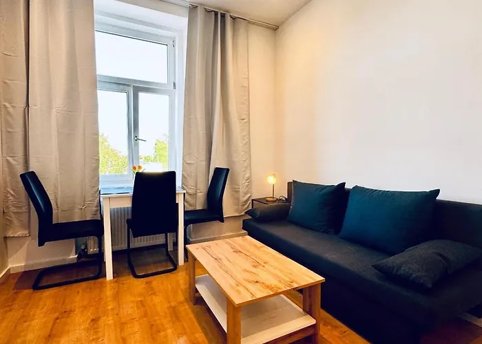 Comforatble 3br Near Kaufpark Alterlaa Viyana